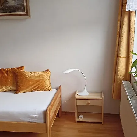 Turista Mami Jednoluzak Apartment *